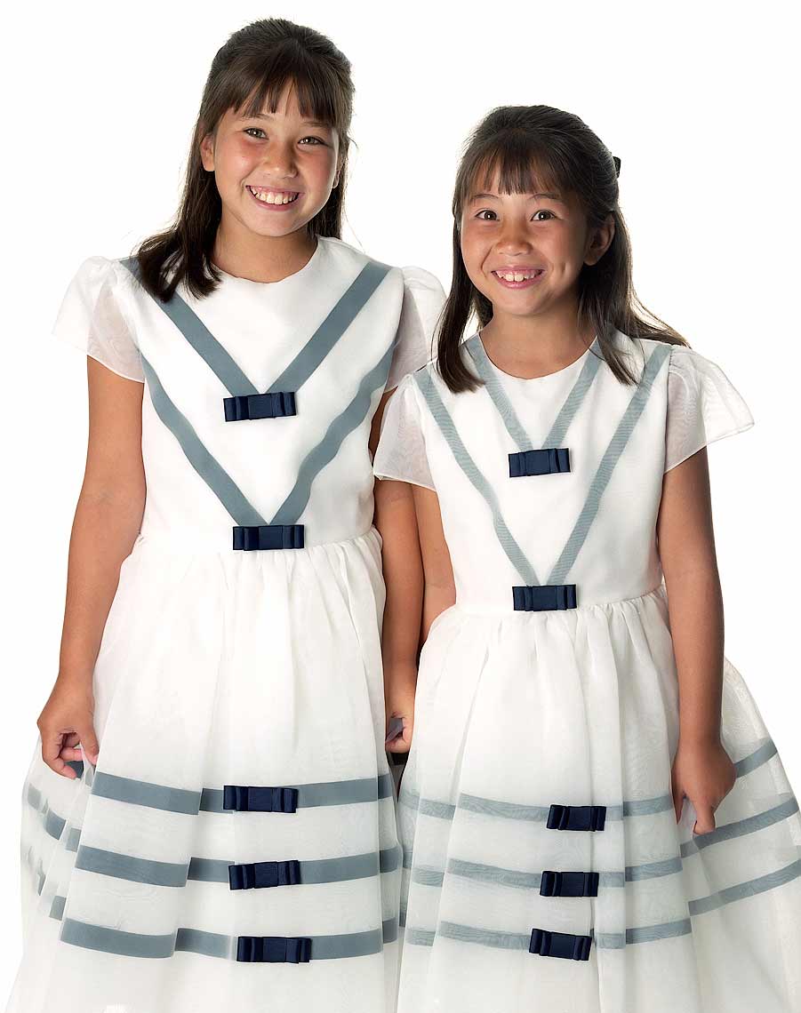 WEBSITE_2-girls-white-dresses---03-05-15d